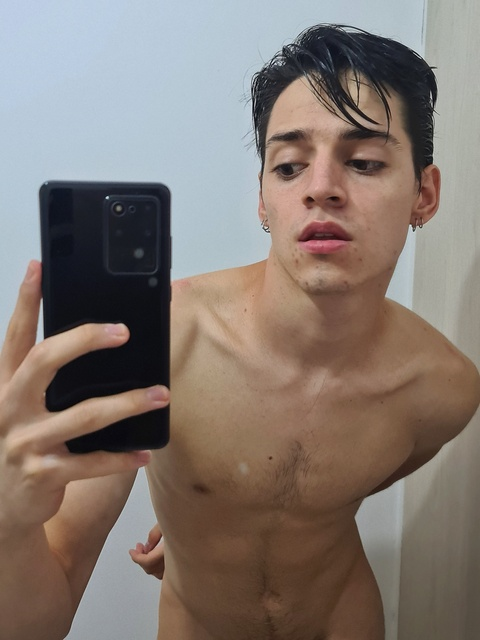 alejorestrepo OnlyFans - Free Access to 32 Videos & 49 Photos Onlyfans Free Access