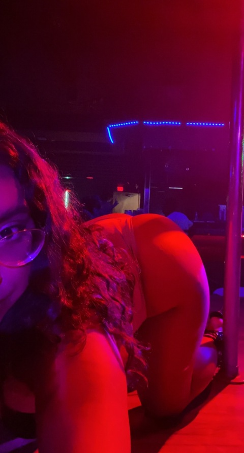 ali_renee97 OnlyFans - Free Access to 32 Videos & 49 Photos Onlyfans Free Access