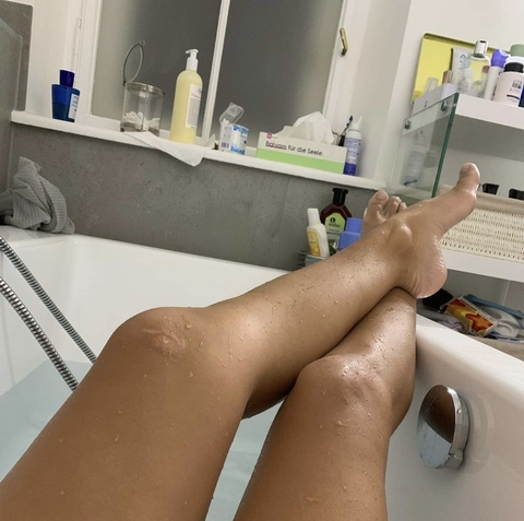 alissajuice OnlyFans - Free Access to 32 Videos & 81 Photos Onlyfans Free Access