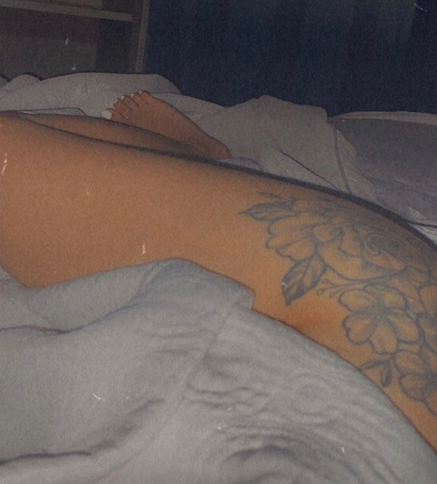 alo_aqua OnlyFans - Free Access to 32 Videos & 49 Photos Onlyfans Free Access