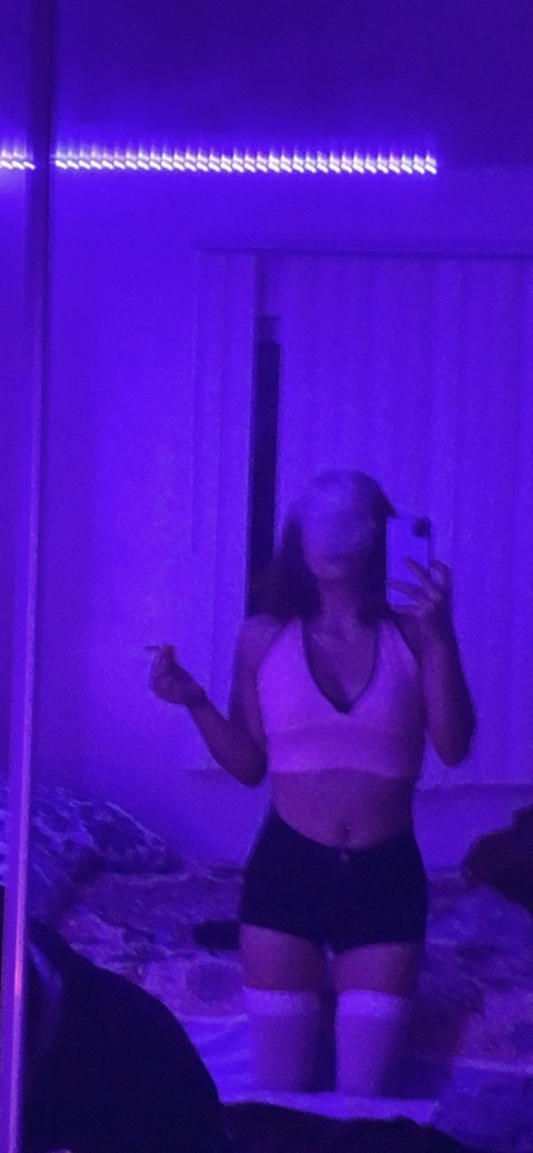aloprincess OnlyFans - Free Access to 32 Videos & 49 Photos Onlyfans Free Access