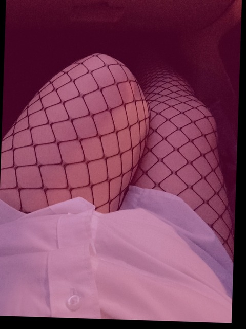 alylenblu01 OnlyFans - Free Access to 32 Videos & 49 Photos Onlyfans Free Access