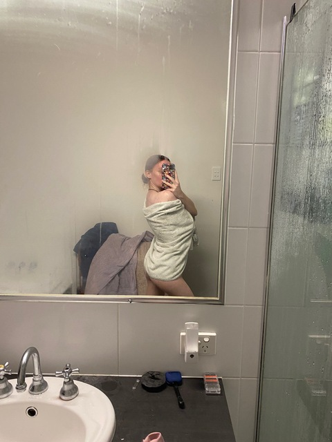 ambalouise.4 OnlyFans - Free Access to 32 Videos & 55 Photos Onlyfans Free Access