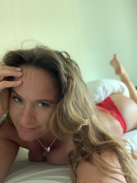 ambarin OnlyFans - Free Access to 32 Videos & 49 Photos Onlyfans Free Access