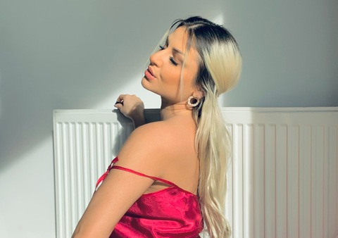 ammellyaxo OnlyFans - Free Access to 40 Videos & 97 Photos Onlyfans Free Access