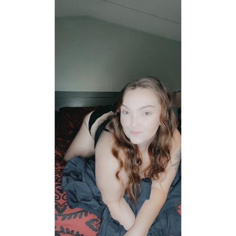 ashleyy_marie_420 OnlyFans - Free Access to 32 Videos & 49 Photos Onlyfans Free Access