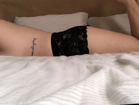avaleebelle OnlyFans - Free Access to 32 Videos & 49 Photos Onlyfans Free Access
