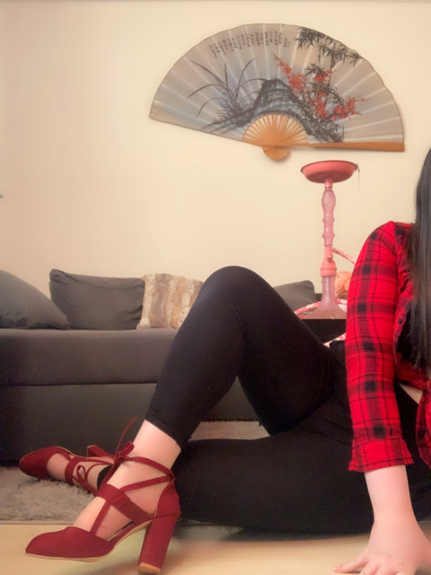 axiikiss OnlyFans - Free Access to 32 Videos & 49 Photos Onlyfans Free Access