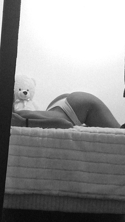 aylen05 OnlyFans - Free Access to 32 Videos & 49 Photos Onlyfans Free Access