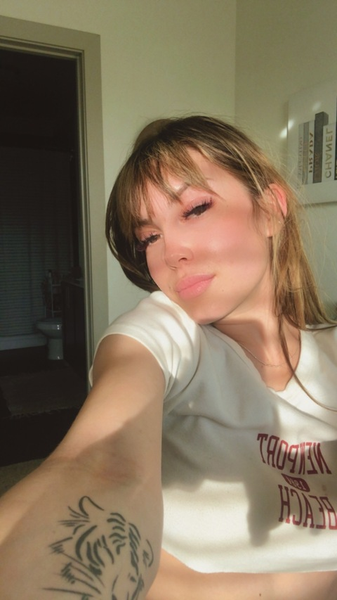 babyxreyy OnlyFans - Free Access to 32 Videos & 49 Photos Onlyfans Free Access