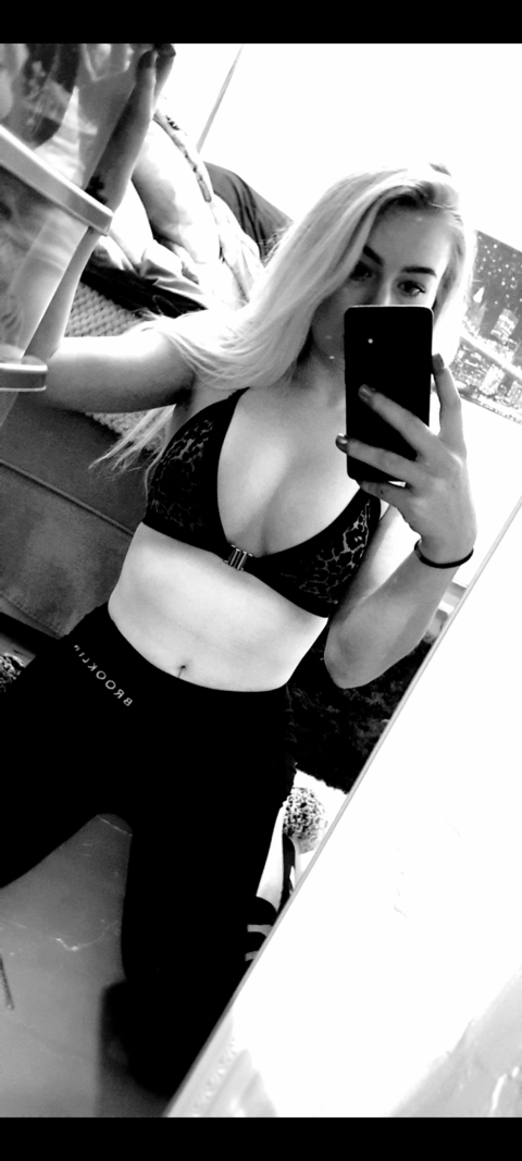 babyyblondie OnlyFans - Free Access to 90 Videos & 127 Photos Onlyfans Free Access