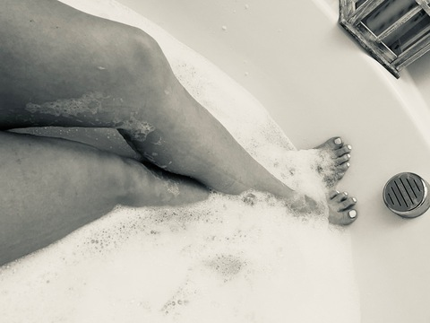 barefootbun69 OnlyFans - Free Access to 32 Videos & 49 Photos Onlyfans Free Access