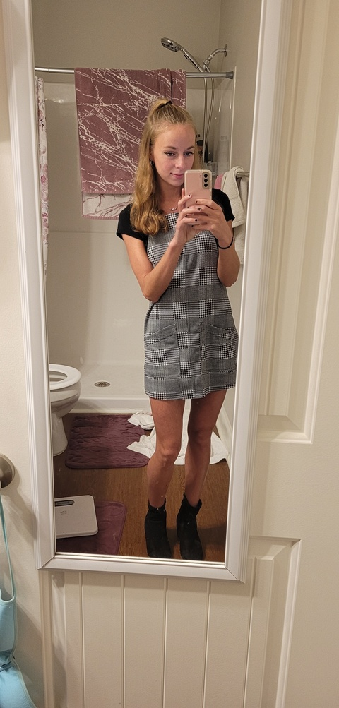 beach_babeforever OnlyFans - Free Access to 32 Videos & 49 Photos Onlyfans Free Access