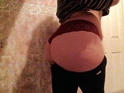 betthlopez OnlyFans - Free Access to 32 Videos & 49 Photos Onlyfans Free Access