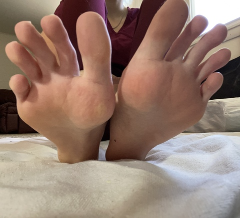 bettylongtoes OnlyFans - Free Access to 32 Videos & 51 Photos Onlyfans Free Access