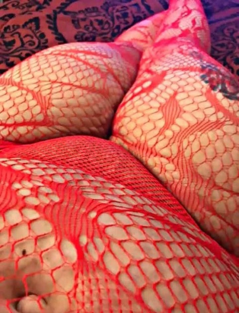 bigfineyella34 OnlyFans - Free Access to 32 Videos & 49 Photos Onlyfans Free Access