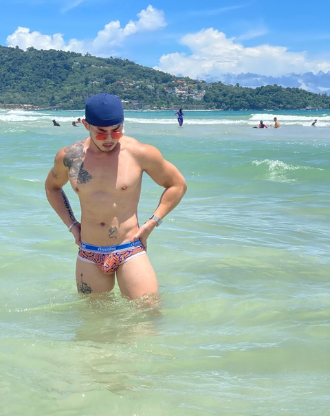 bigtroyy OnlyFans - Free Access to 32 Videos & 49 Photos Onlyfans Free Access
