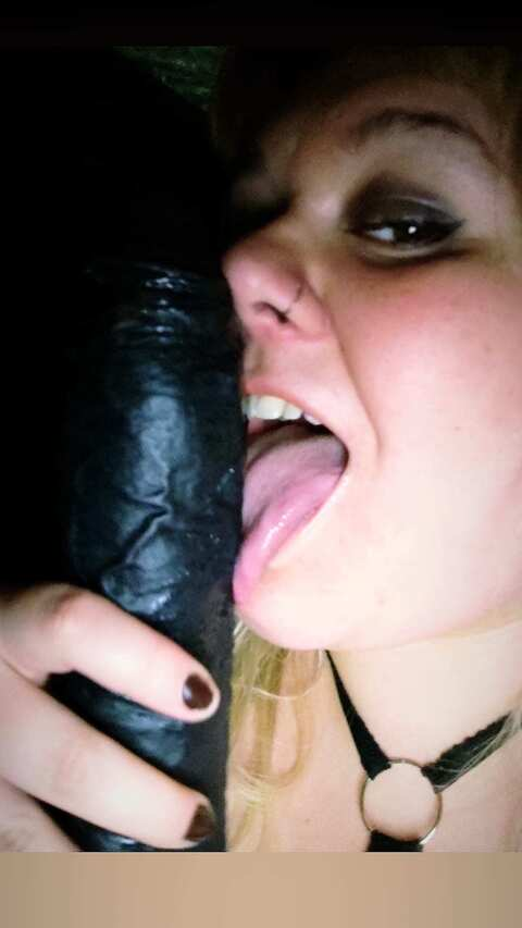 blondeonfire OnlyFans - Free Access to 32 Videos & 49 Photos Onlyfans Free Access