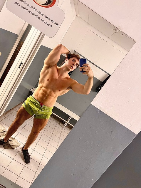 brandonvives OnlyFans - Free Access to 32 Videos & 49 Photos Onlyfans Free Access
