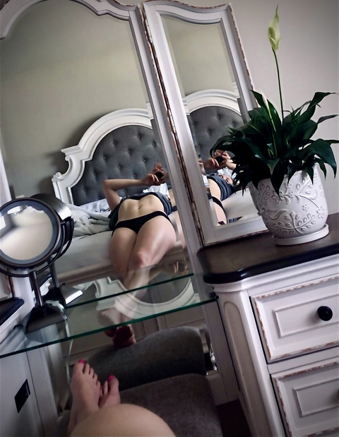 britney1624 OnlyFans - Free Access to 32 Videos & 49 Photos Onlyfans Free Access