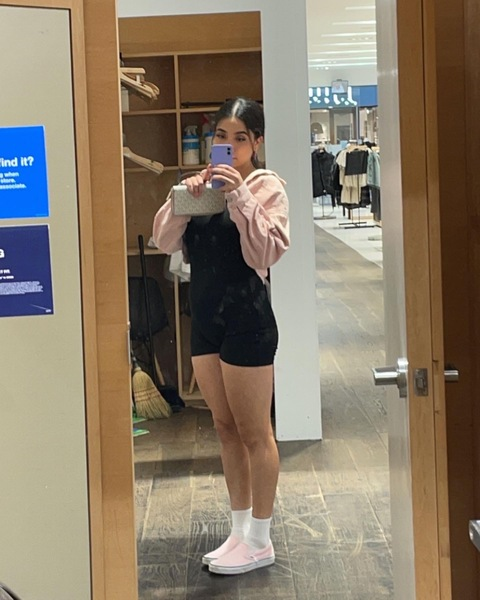 briwrldd OnlyFans - Free Access to 32 Videos & 49 Photos Onlyfans Free Access