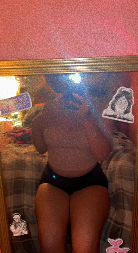 bumbleebay OnlyFans - Free Access to 32 Videos & 49 Photos Onlyfans Free Access