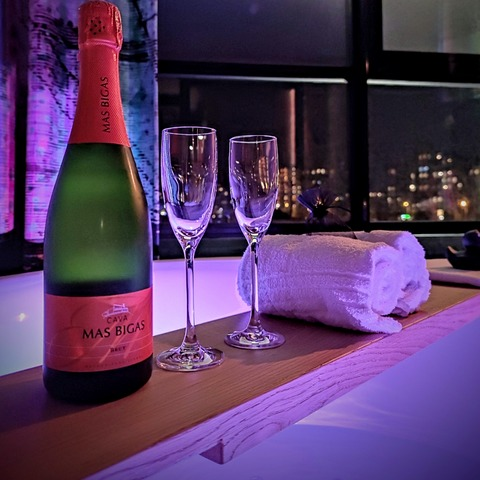 callboychris OnlyFans - Free Access to 32 Videos & 69 Photos Onlyfans Free Access