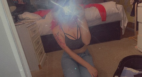camileonnn OnlyFans - Free Access to 32 Videos & 49 Photos Onlyfans Free Access