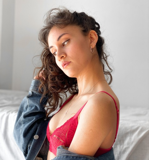 camilleluna OnlyFans - Free Access to 32 Videos & 49 Photos Onlyfans Free Access