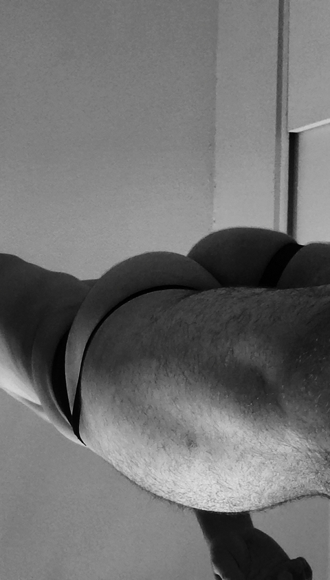 caramelchris OnlyFans - Free Access to 68 Videos & 49 Photos Onlyfans Free Access