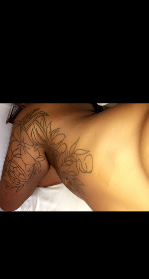 caramelkayxo OnlyFans - Free Access to 32 Videos & 49 Photos Onlyfans Free Access