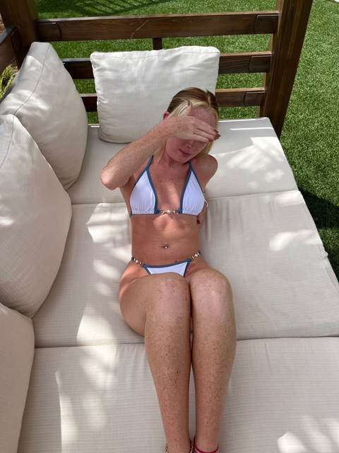 carleewilson OnlyFans - Free Access to 32 Videos & 49 Photos Onlyfans Free Access