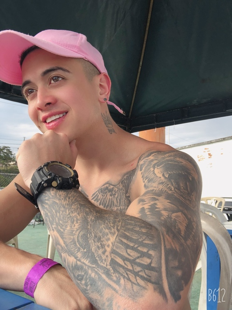 carlosxxx OnlyFans - Free Access to 40 Videos & 62 Photos Onlyfans Free Access