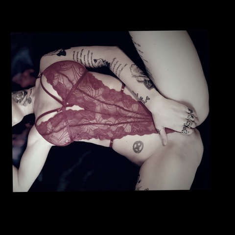 carlycleaves2 OnlyFans - Free Access to 32 Videos & 122 Photos Onlyfans Free Access