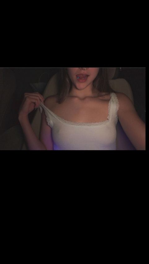 carmella333 OnlyFans - Free Access to 32 Videos & 54 Photos Onlyfans Free Access