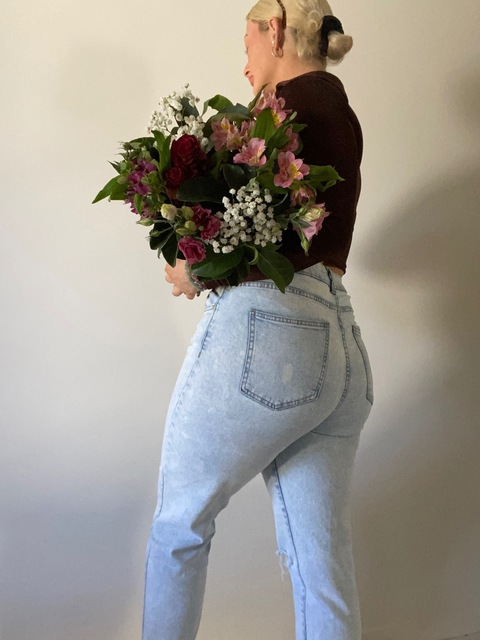 caseyybree OnlyFans - Free Access to 32 Videos & 49 Photos Onlyfans Free Access