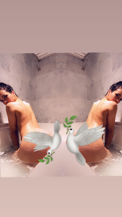 cash_me.92 OnlyFans - Free Access to 32 Videos & 49 Photos Onlyfans Free Access
