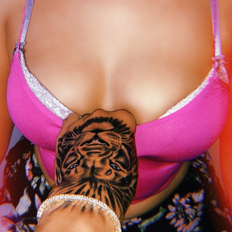 cashamonroe OnlyFans - Free Access to 32 Videos & 49 Photos Onlyfans Free Access