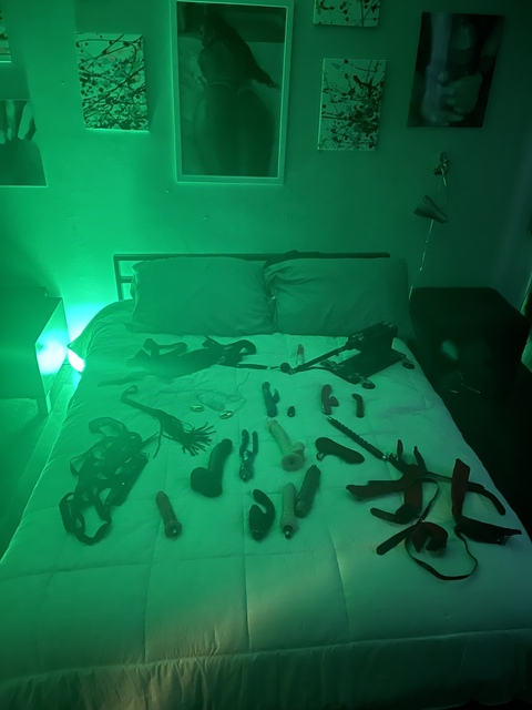 charlliebnny OnlyFans - Free Access to 100 Videos & 94 Photos Onlyfans Free Access