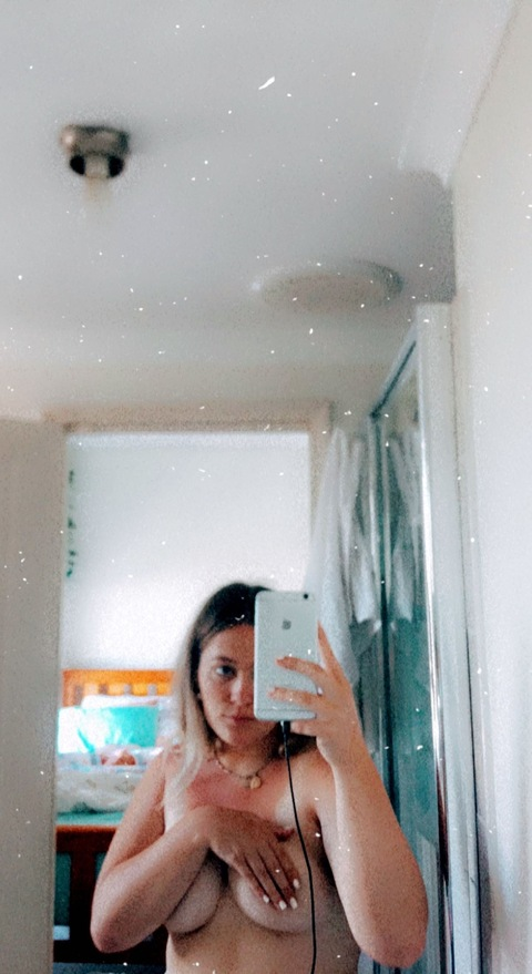 chaz.22 OnlyFans - Free Access to 32 Videos & 49 Photos Onlyfans Free Access