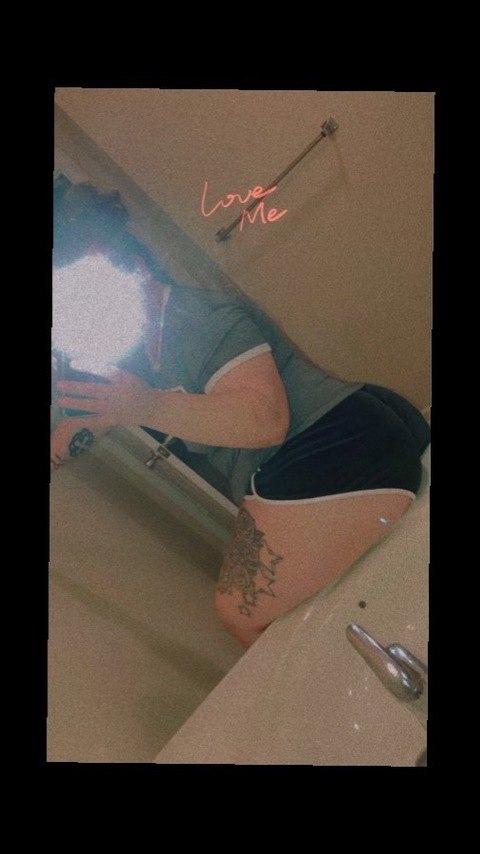 chelsseaa22 OnlyFans - Free Access to 32 Videos & 49 Photos Onlyfans Free Access