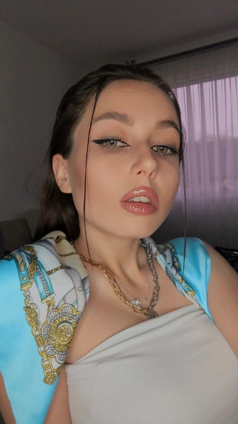 cherrrrkk OnlyFans - Free Access to 32 Videos & 65 Photos Onlyfans Free Access