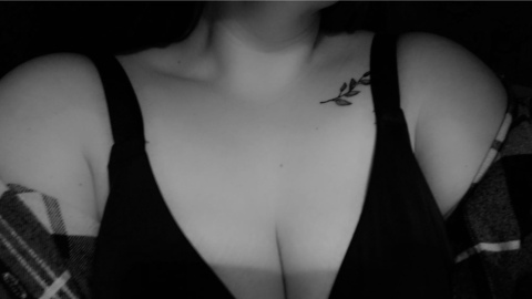 cherrybabey123 OnlyFans - Free Access to 32 Videos & 49 Photos Onlyfans Free Access