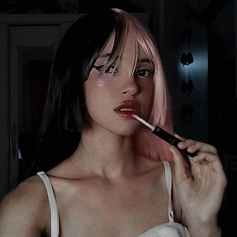 chwiilumie OnlyFans - Free Access to 32 Videos & 49 Photos Onlyfans Free Access