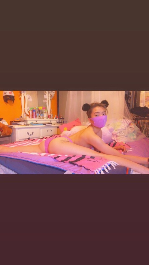 commiecom OnlyFans - Free Access to 32 Videos & 49 Photos Onlyfans Free Access