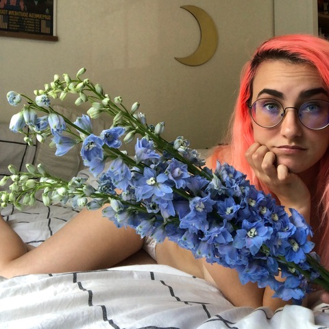 cosmicxbby OnlyFans - Free Access to 32 Videos & 157 Photos Onlyfans Free Access
