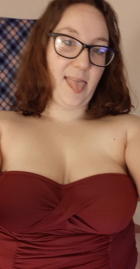 dabbingmommy OnlyFans - Free Access to 32 Videos & 49 Photos Onlyfans Free Access