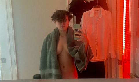 dela_kou OnlyFans - Free Access to 32 Videos & 49 Photos Onlyfans Free Access