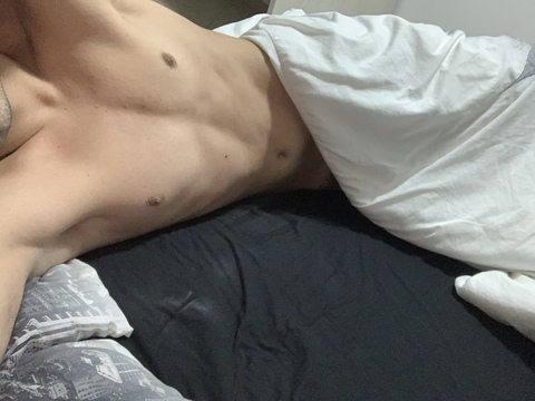 den97of OnlyFans - Free Access to 32 Videos & 49 Photos Onlyfans Free Access