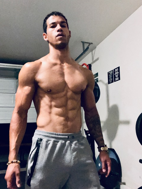 deploytroy OnlyFans - Free Access to 32 Videos & 49 Photos Onlyfans Free Access
